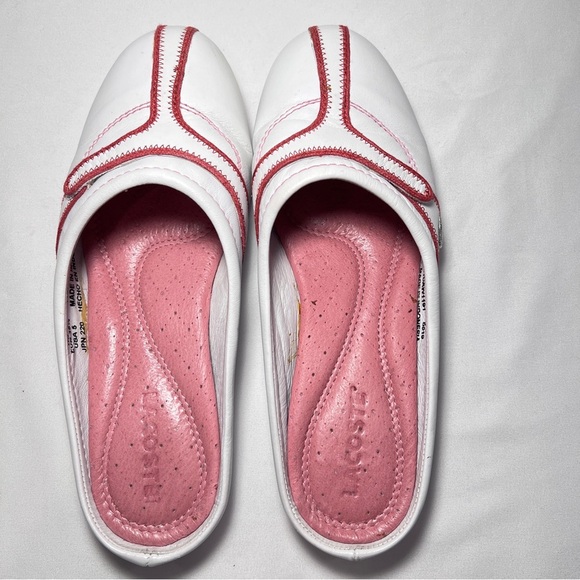 Lacoste Women’s slipper. Size US 5. Red and white - Picture 2 of 6